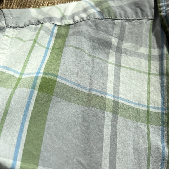 Like new Eddie Bauer button-down short sleeve plaid shirt size XL tall - Picture 5 of 5